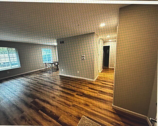 Building Photo - 30252 Southfield Rd