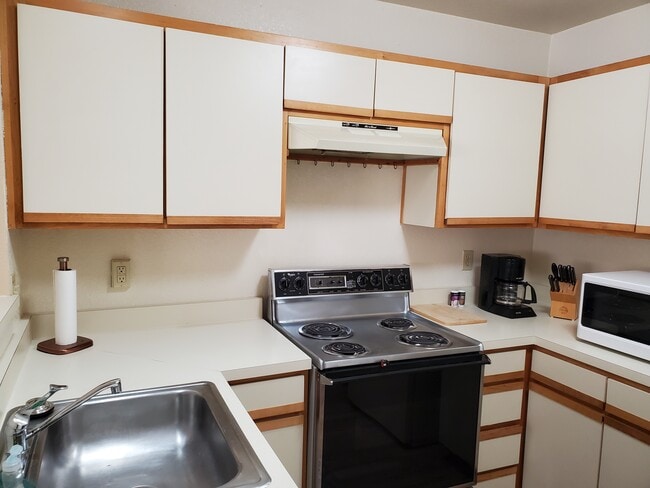 Kitchen - 7615 E Callisto Cir