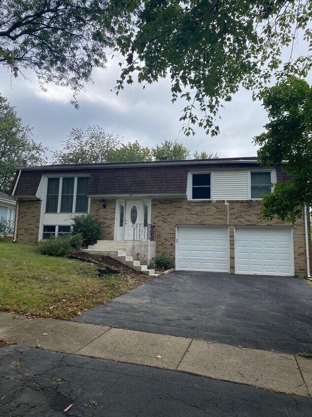 Primary Photo - 502 Falmore Ln
