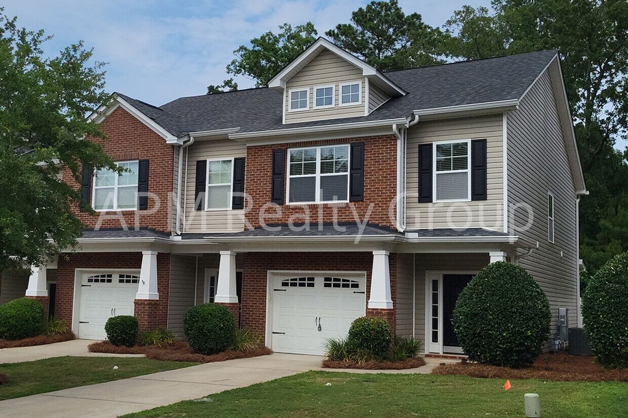 Foto principal - Saluda Springs Townhome