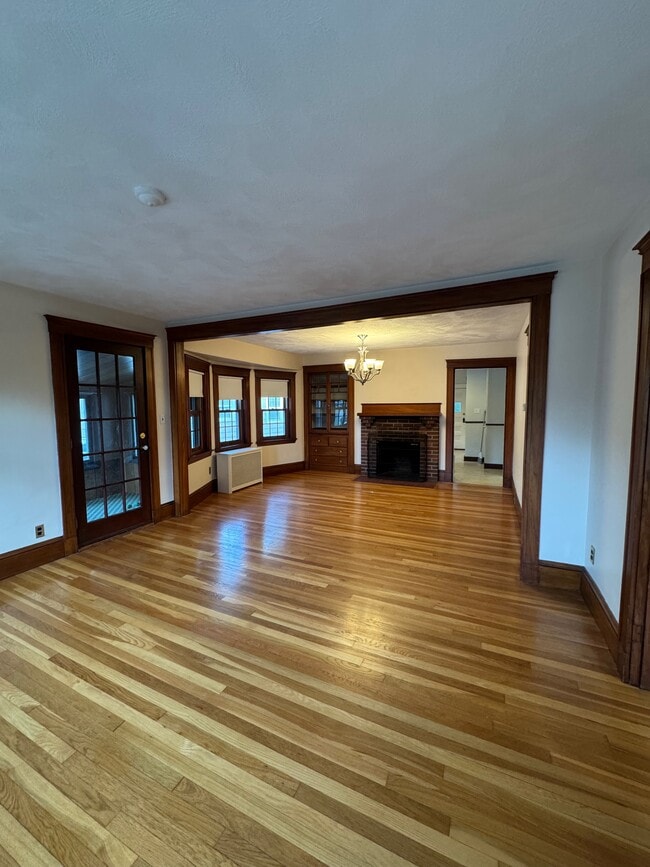 Living Room - 62 Paul Revere Rd