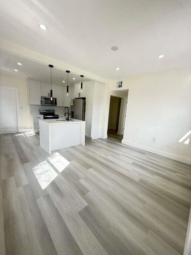 Foto del edificio - 3515 NW 213th St