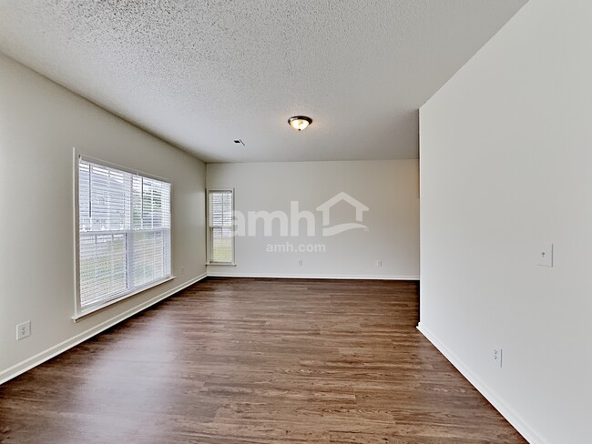 Building Photo - 4466 Snowcrest Ln
