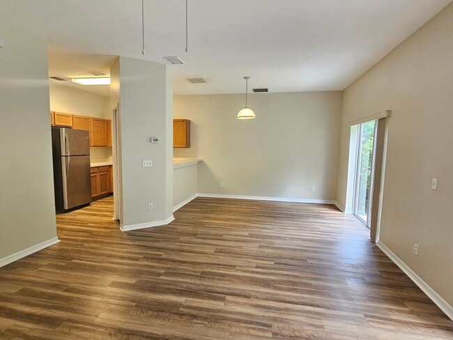 Building Photo - Charming 3 Bedroom townhome in gated community of Live Oak