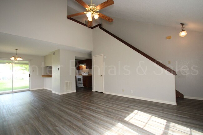Building Photo - Two Story Dream!