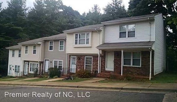 Primary Photo - 2 br, 1.5 bath House - 301 E. Lake #6