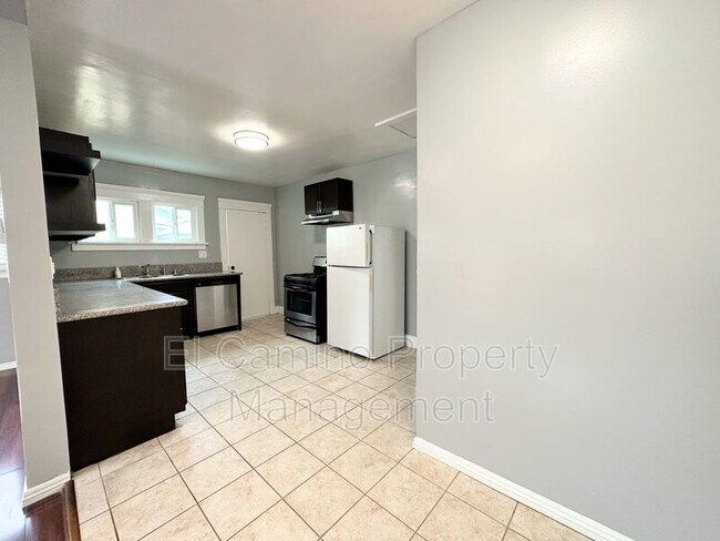 Foto del edificio - 3728 E 14th St