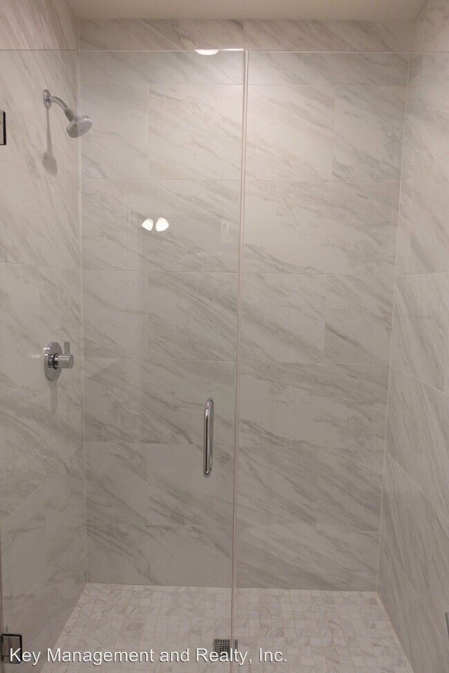 Foto del edificio - 809 N Franklin St