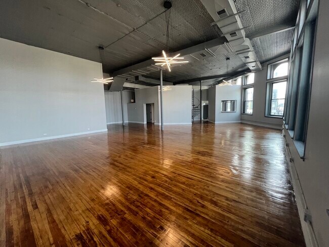 Foto del edificio - 1105 W Chicago Ave