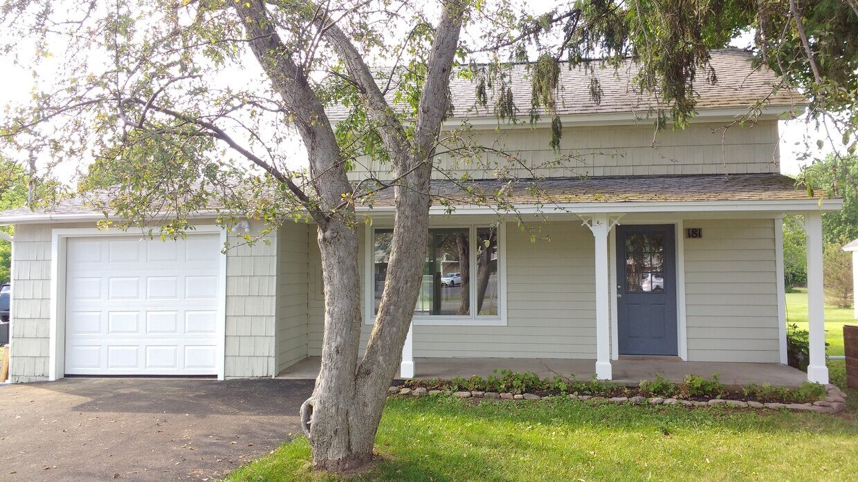 181 W Seneca St, Manlius, NY 13104 - 181 W Seneca St