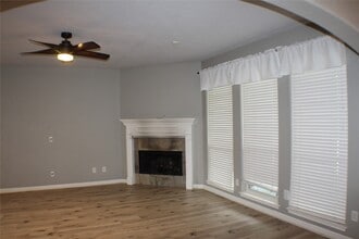 Building Photo - 1718 Heddon Falls Dr