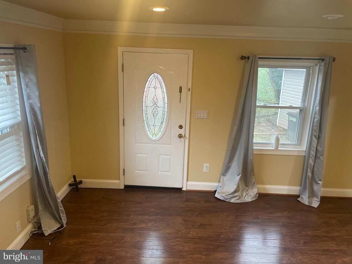 6023 Martin Luther King Jr Ct, Capitol Heights, MD 20743 House Rental