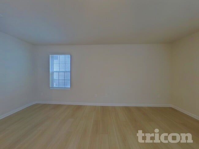 Building Photo - 2539 Trollinger Dr