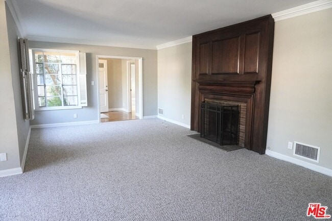 Building Photo - 951 Masselin Ave