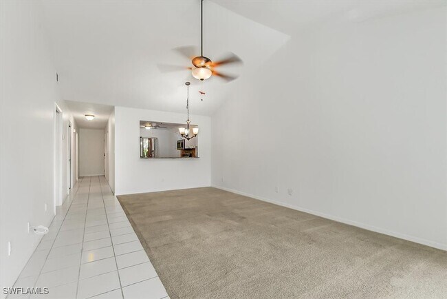 Foto del edificio - 230 Timber Lake Cir