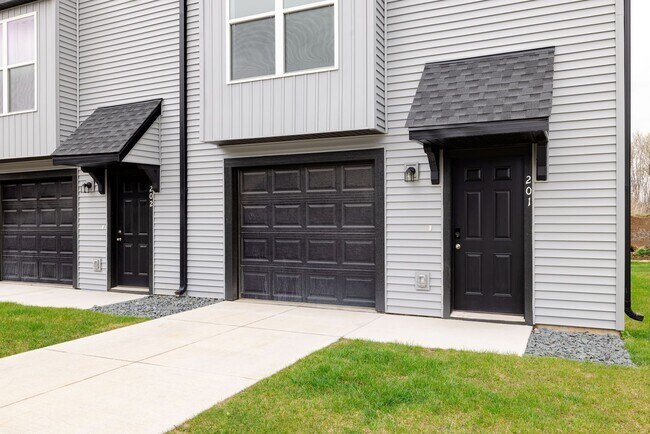 Building Photo - Double J Ranch, LLC