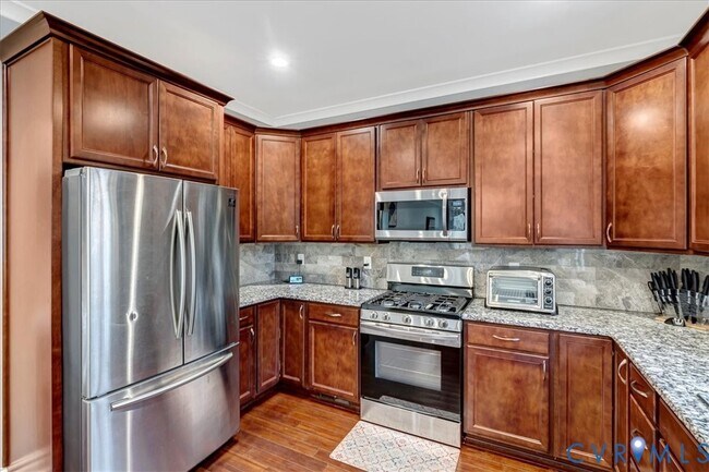Foto del edificio - 7530 Dunollie Dr