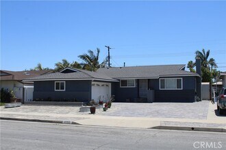 Building Photo - 5192 Robinwood Dr