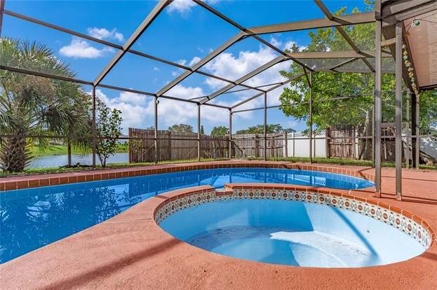 Foto principal - 104 Sandalwood Dr
