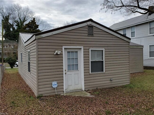 Photo - 1410 W 39th St House