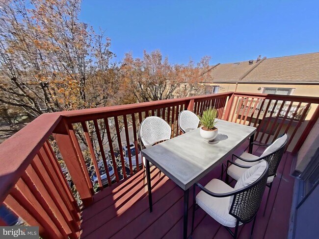 Foto del edificio - 828 N 26th St