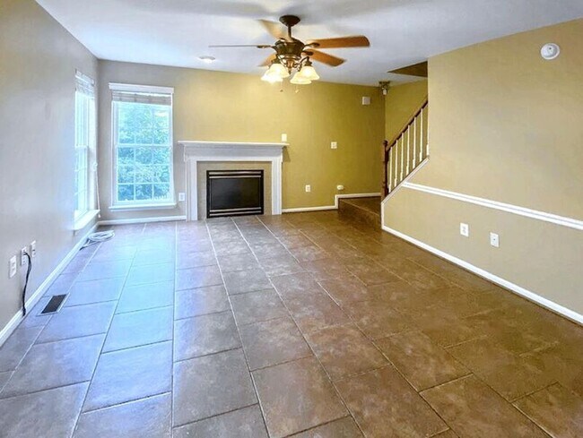 Building Photo - 10104 Terrace Ct