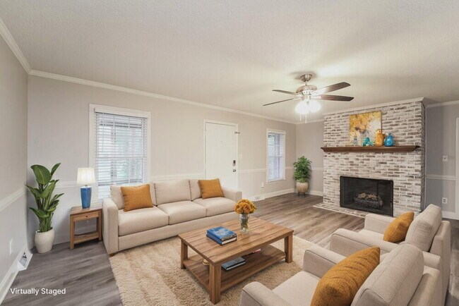 Building Photo - 2215 Knollgate Dr