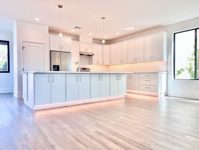 Building Photo - *MOVE IN SPECIAL* NEW CONSTRUCTION! Fully ...