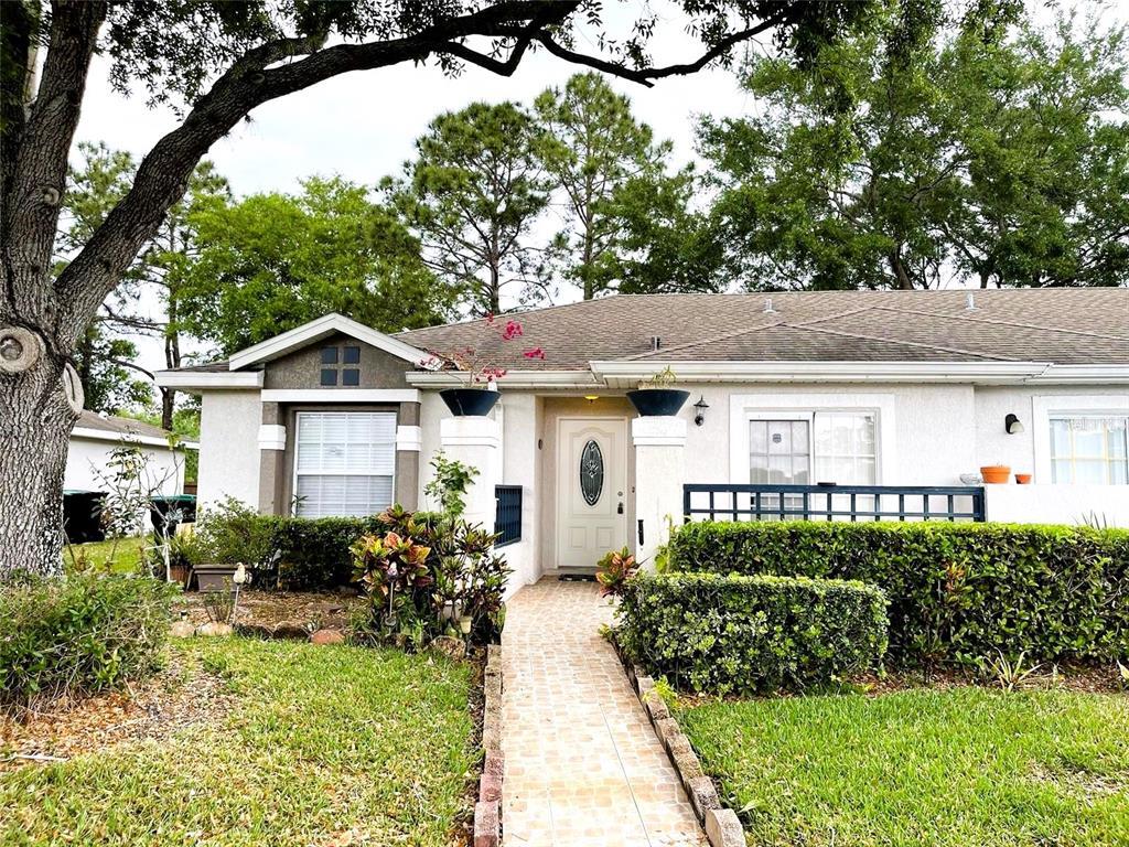 Foto principal - 1219 Lucaya Cir