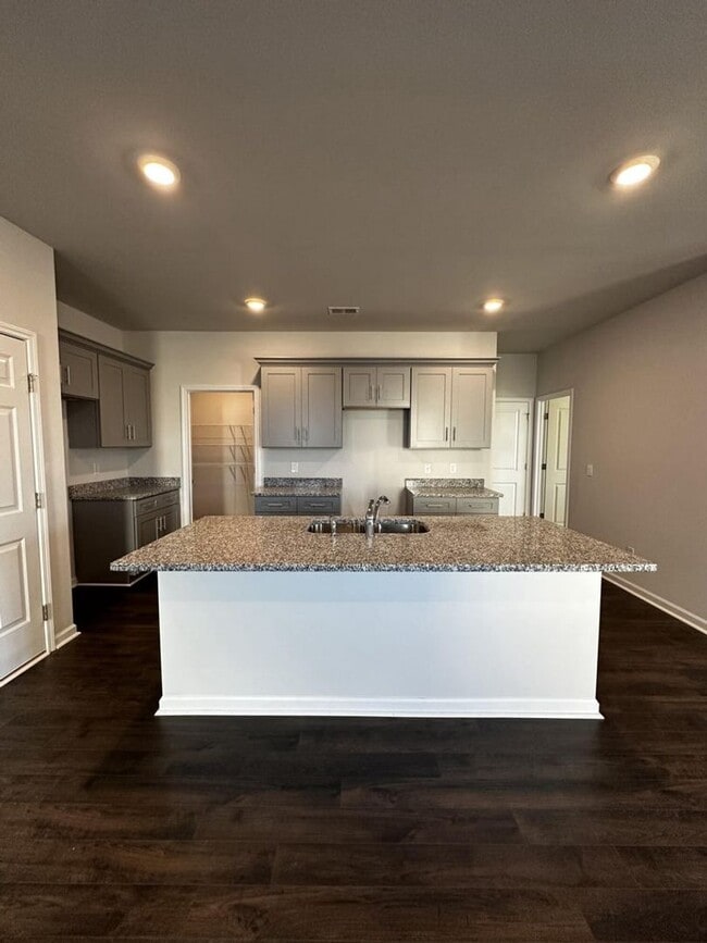 Building Photo - 3263 Colonel Ct