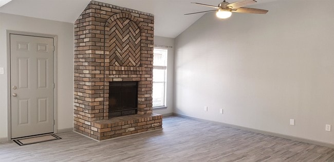 Building Photo - 9210 Fisher's Hill Dr