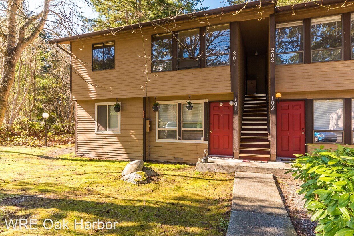 Primary Photo - 1 br, 1 bath House - 1101 SW Harrier Cir #202