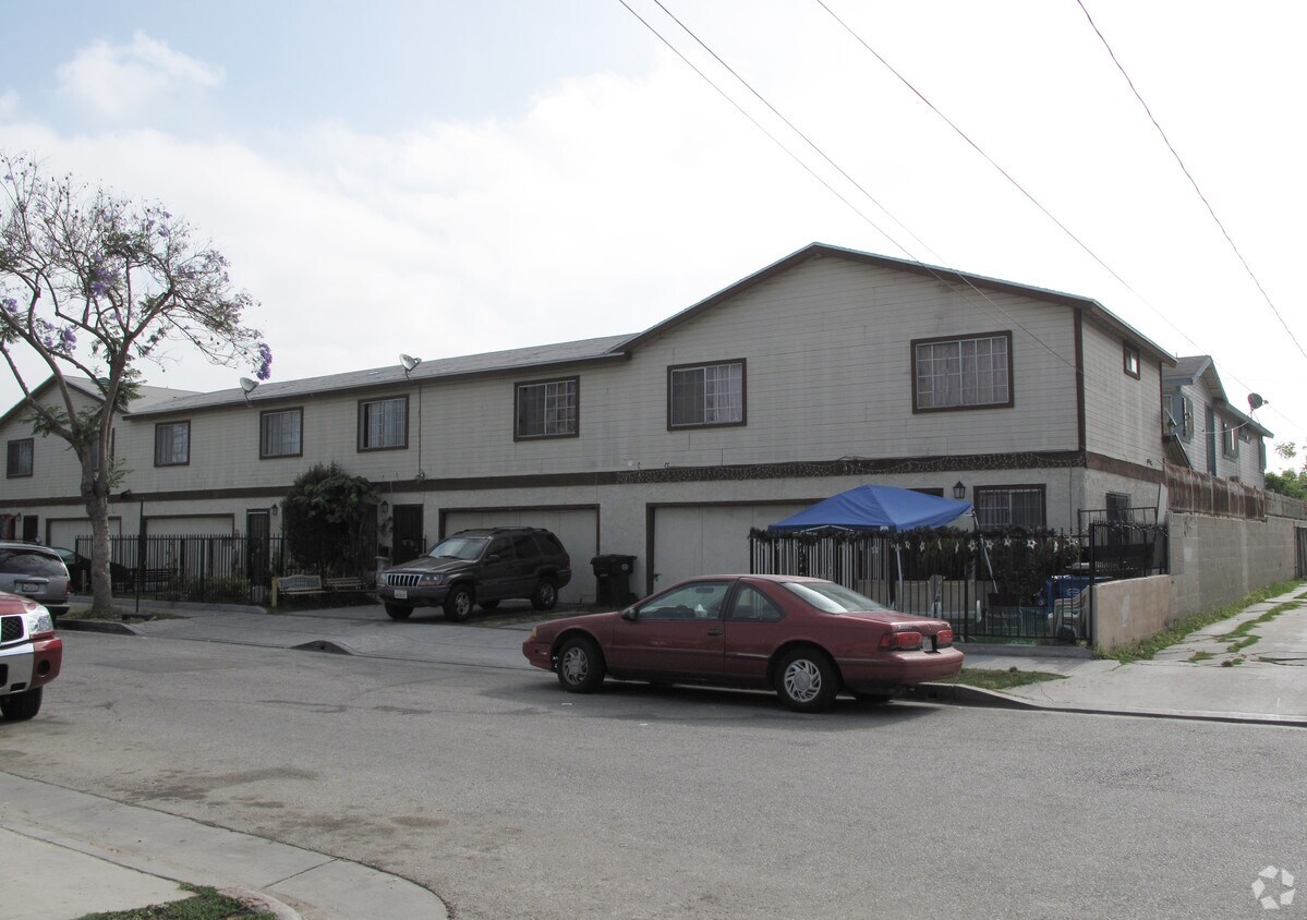 Building Photo - 12226 Peach St
