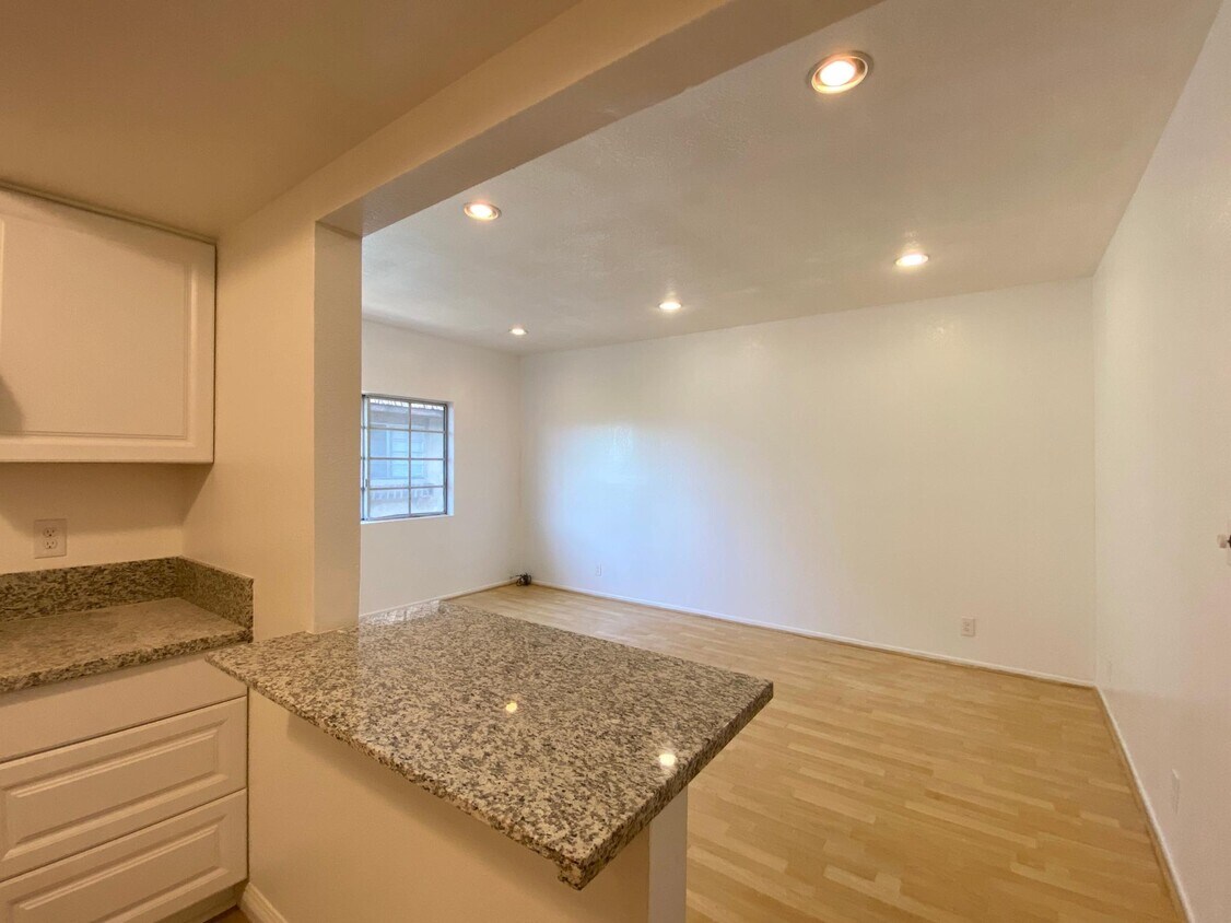 4405 Merced Ave Unit Half, Baldwin Park, CA 91706 Condo for Rent in Baldwin Park, CA