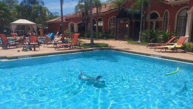 Foto del edificio - 2747 Via Capri