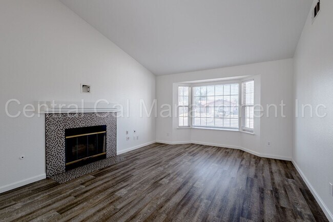 Foto del edificio - 3 Bedroom/2 Bath Home in the Southwest - $...