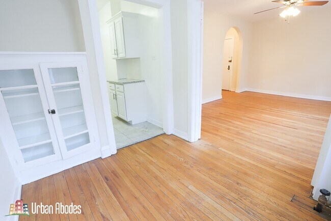 Foto del edificio - 547 W Surf St