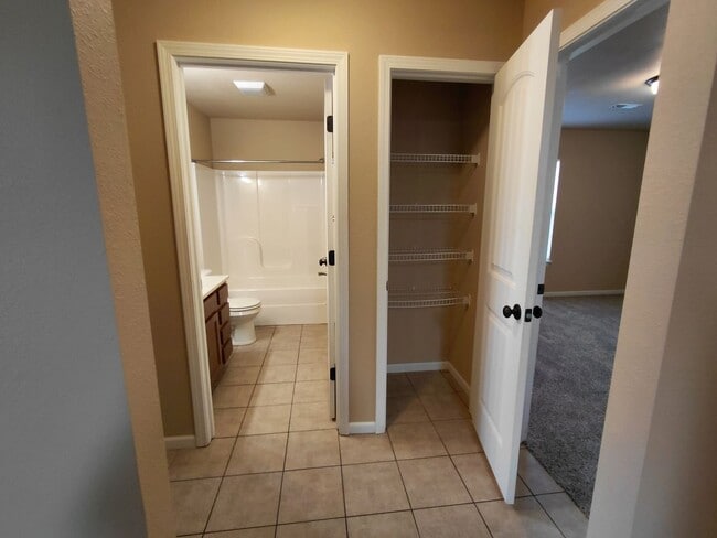 Building Photo - Duplex close to post!