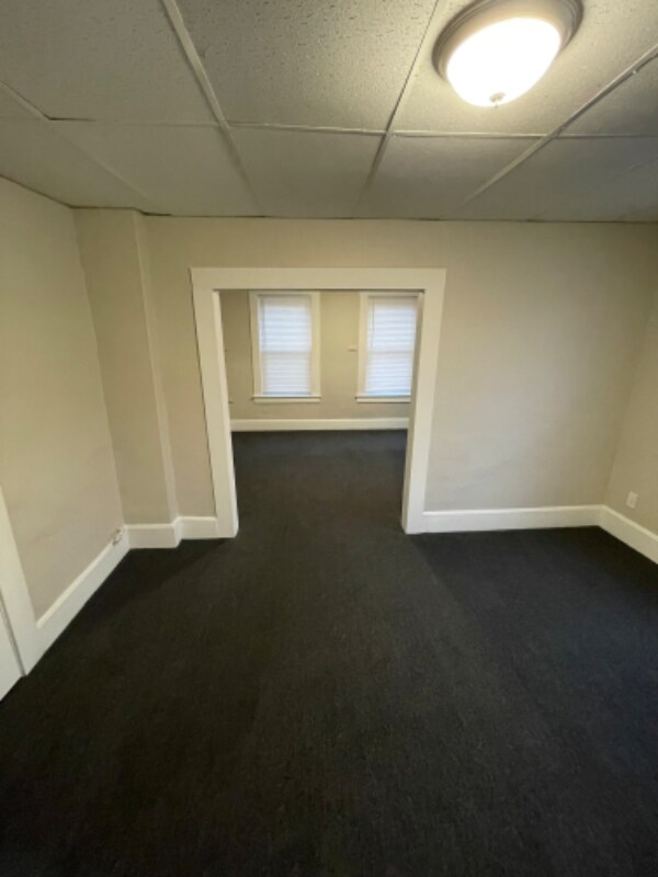 52 Vernon St Unit 2, Holyoke, MA 01040 Room for Rent in Holyoke, MA