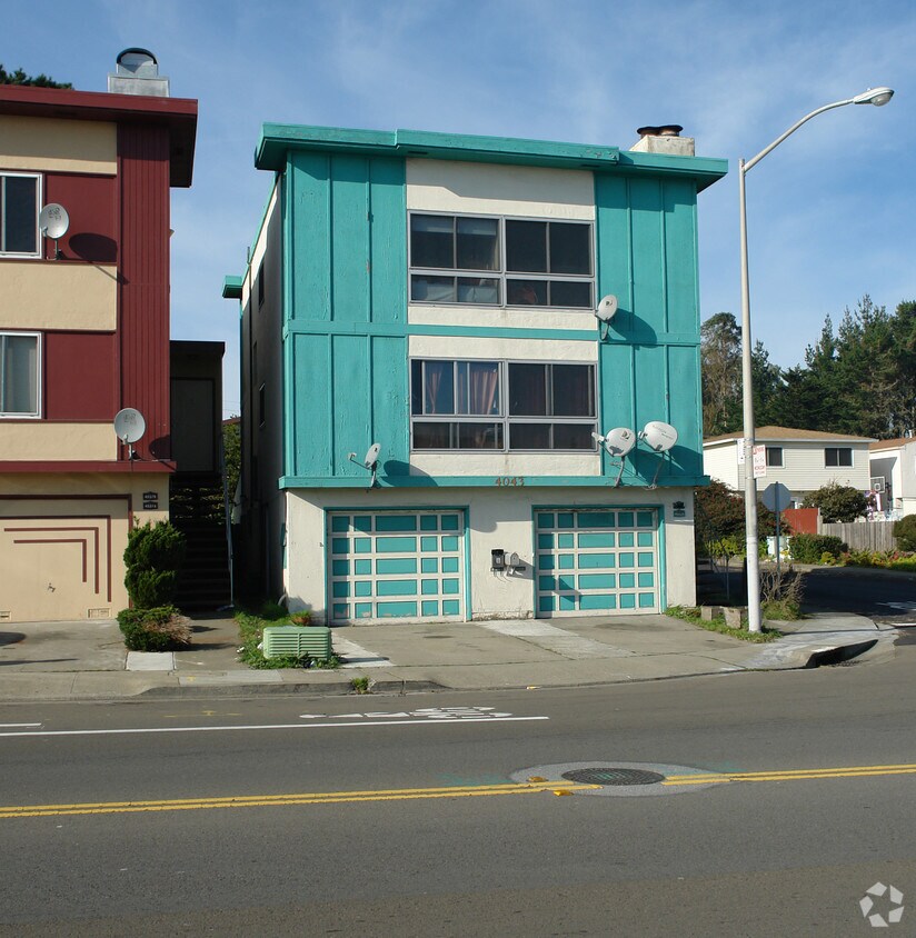 Building Photo - 4043-A Callan Blvd
