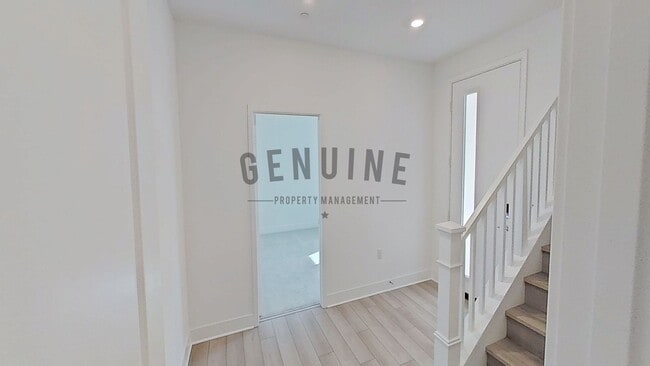 Building Photo - Spacious 4Bd 4Ba Tri-Level Home in Luna Park Community in Irvine