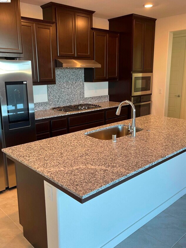 Foto principal - 5421 Alexander Valley Ln