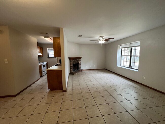 Building Photo - 211 Parkbrook Cir