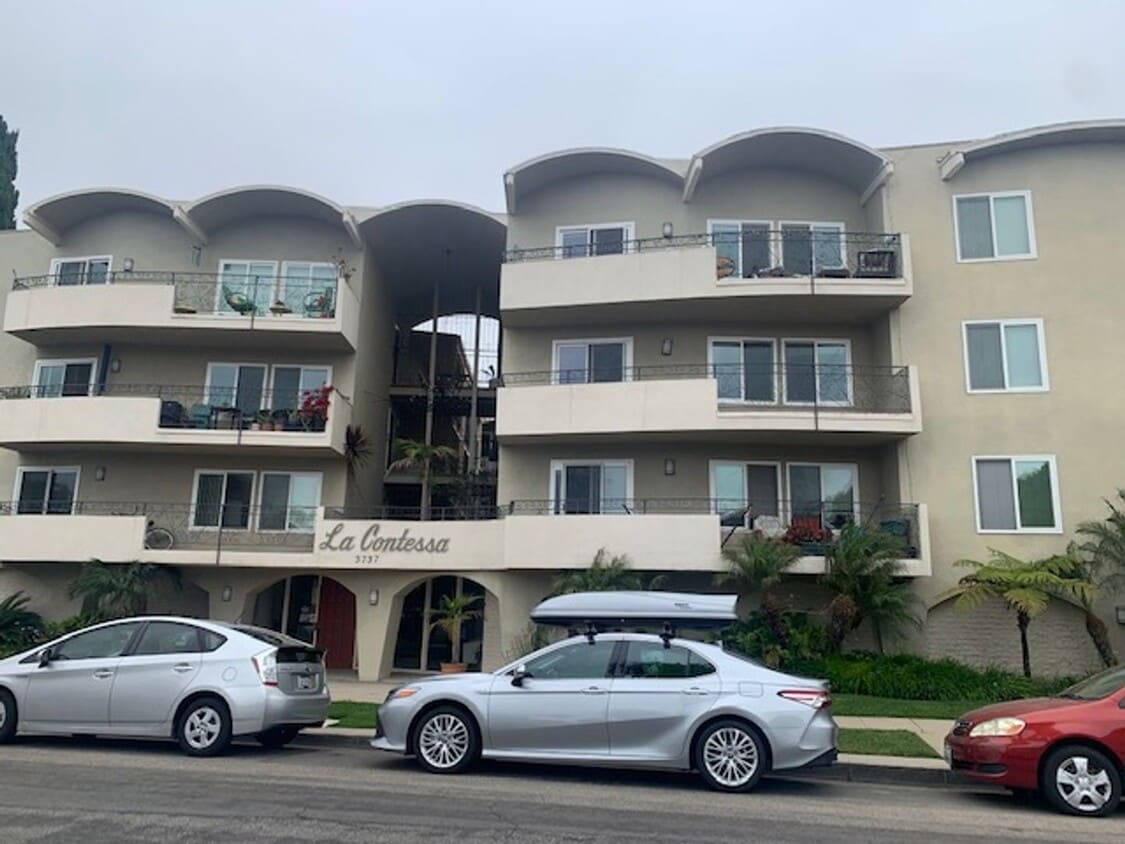 Primary Photo - FANTASTIC CONDO IN THE HEART OF BELMONT SH...