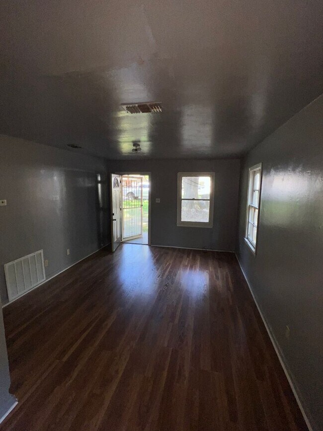 Foto del edificio - 4117 Ridgemoor Ave