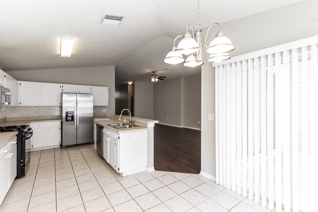 Foto del edificio - 1107 Crimson Clover Ln