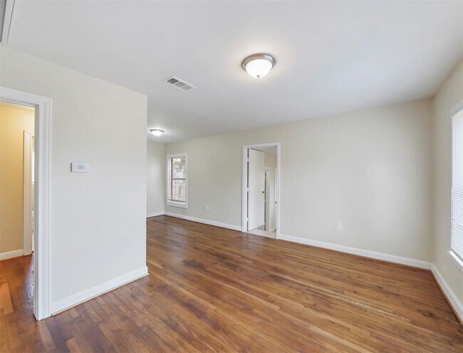 Foto del edificio - 1601 Alabama St