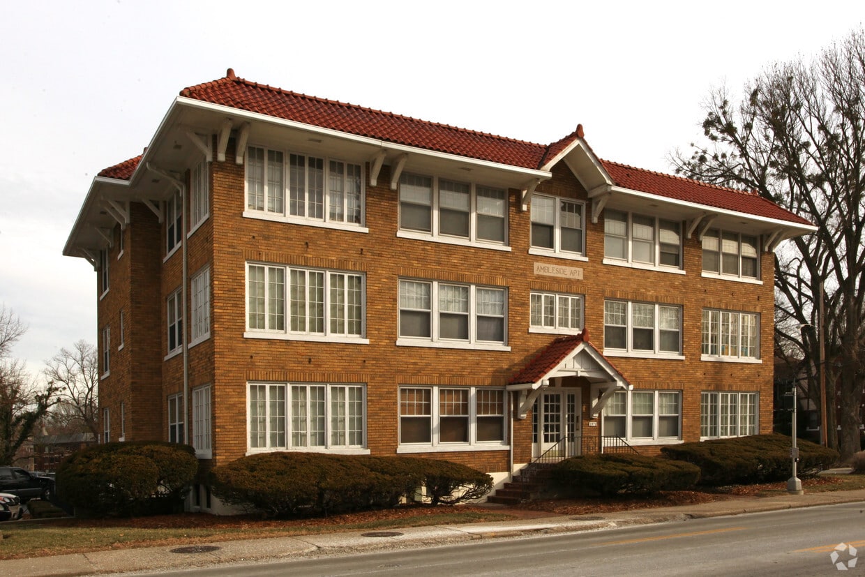 Primary Photo - Ambleside Apartment