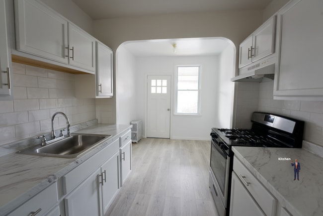 Building Photo - 3922 Amundson Ave