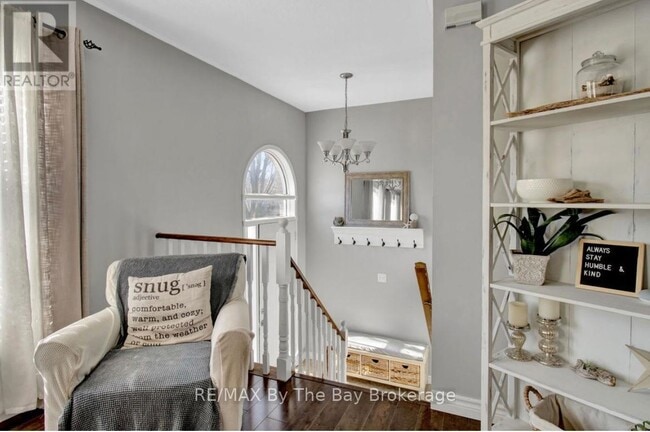 Building Photo - 79 Fernbrook Dr